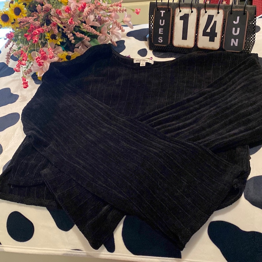 Black Cropped Sweater